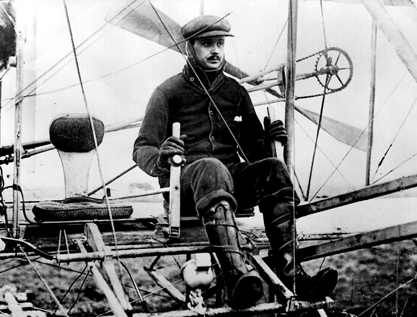 Rolls-Royce commemorates the pioneering founder of aviation