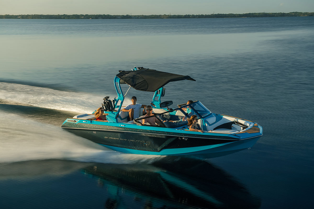 Nautique cho ra mắt chiếc cano đầu tiên chạy hoàn toàn bằng điện