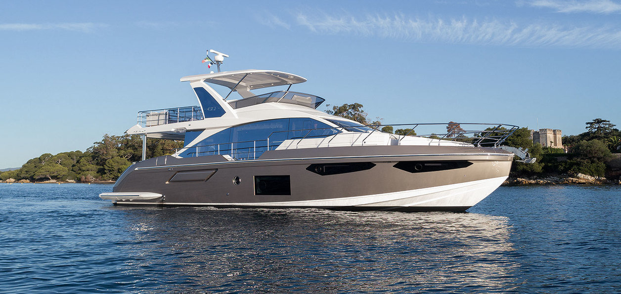 Azimut 60 Flybridge – siêu phẩm du thuyền mang phong vị biển xanh
