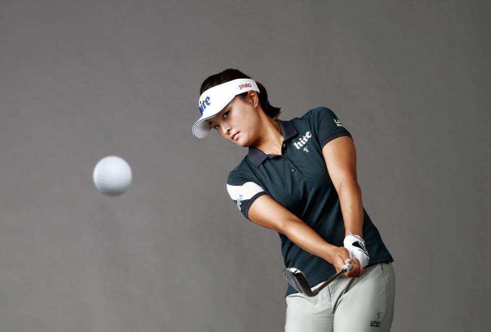 Nữ hoàng golf thế giới Ko Jin Young và cách chip bóng đầy tự tin