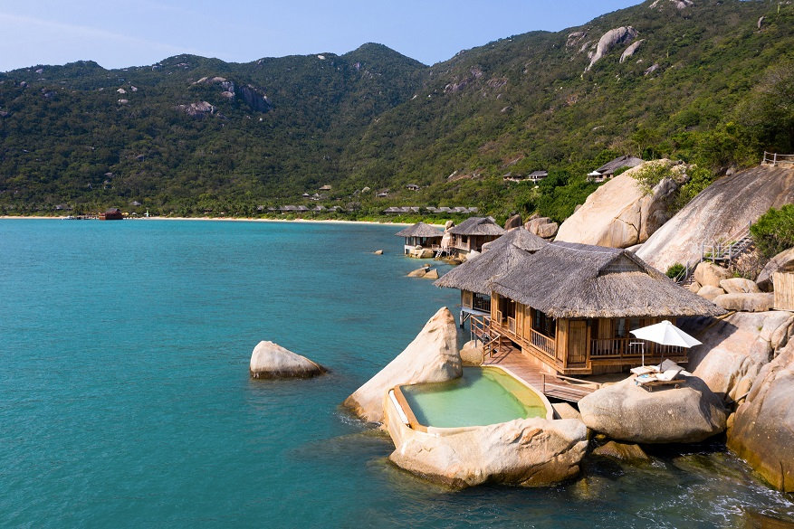 Chiêm ngưỡng vẻ đẹp kỳ thú của rạn san hô tự nhiên tại Six Senses Ninh Van Bay