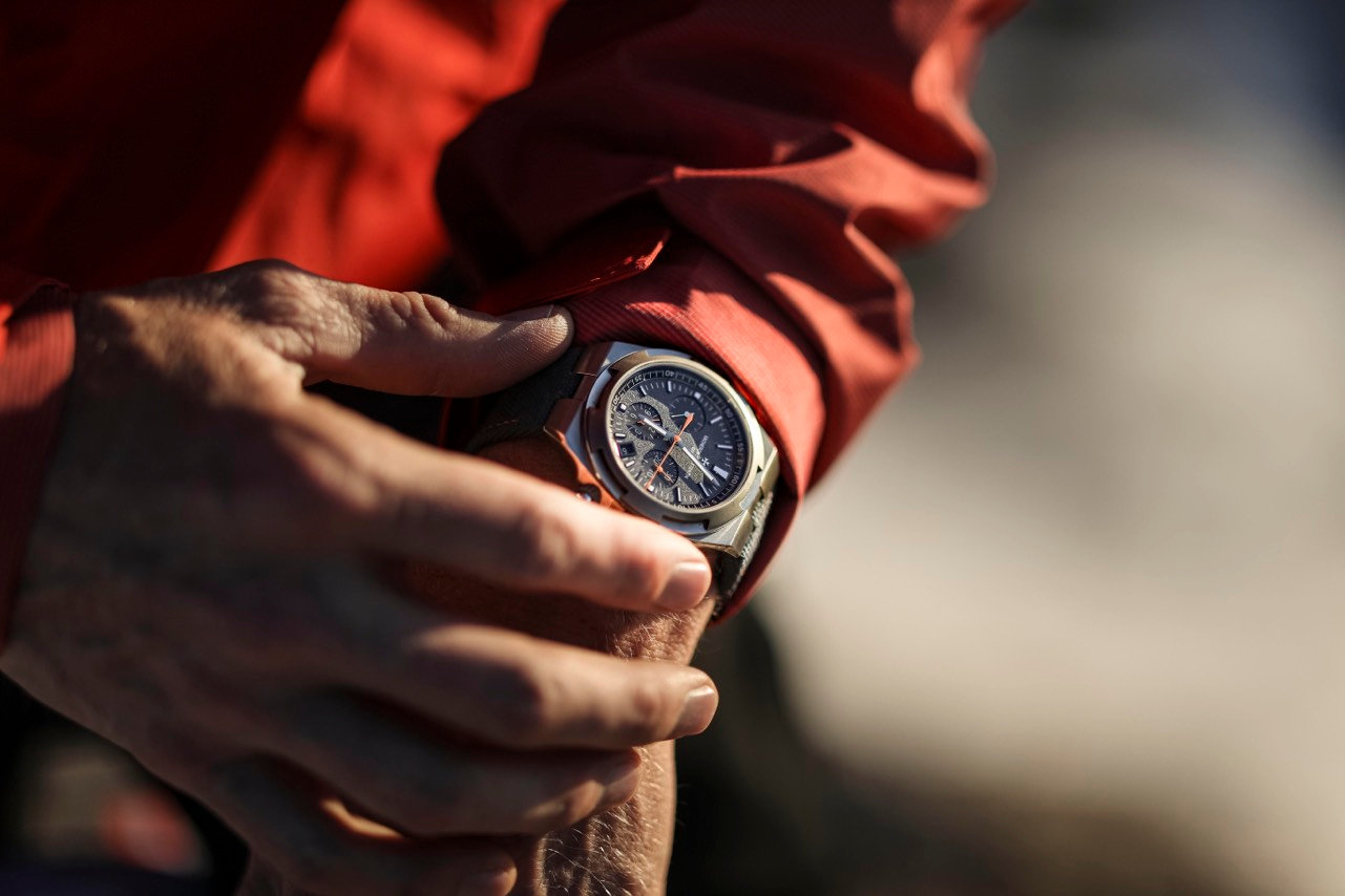 Vacheron Constantin Overseas "Everest" – Biểu tượng của những chuyến viễn du táo bạo