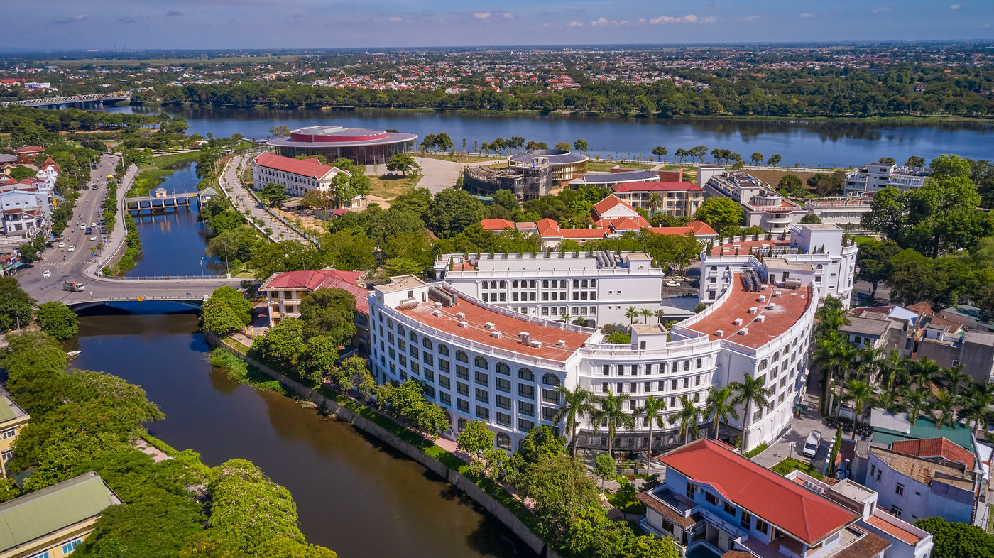 Silk Path Grand Hue Hotel & Spa xuất sắc chiến thắng 4 giải Haute Grandeur Awards
