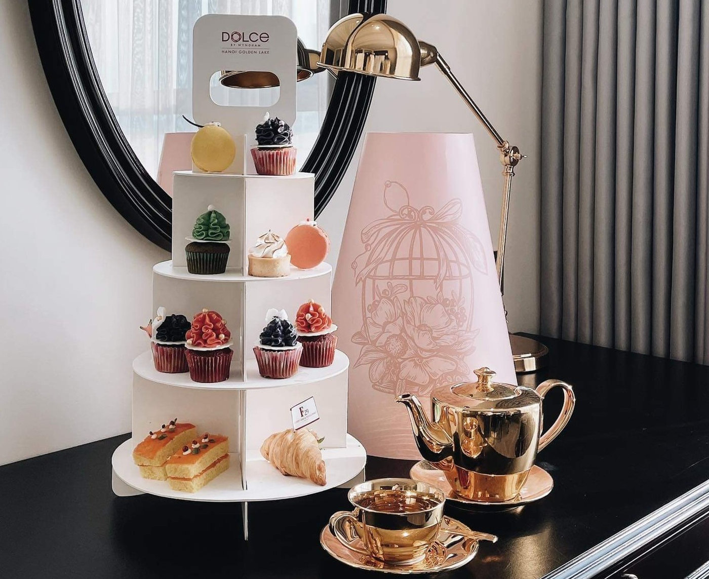 Hãy để Dolce by Wyndham Hanoi Golden Lake gửi trà chiều đến tận nhà cho bạn
