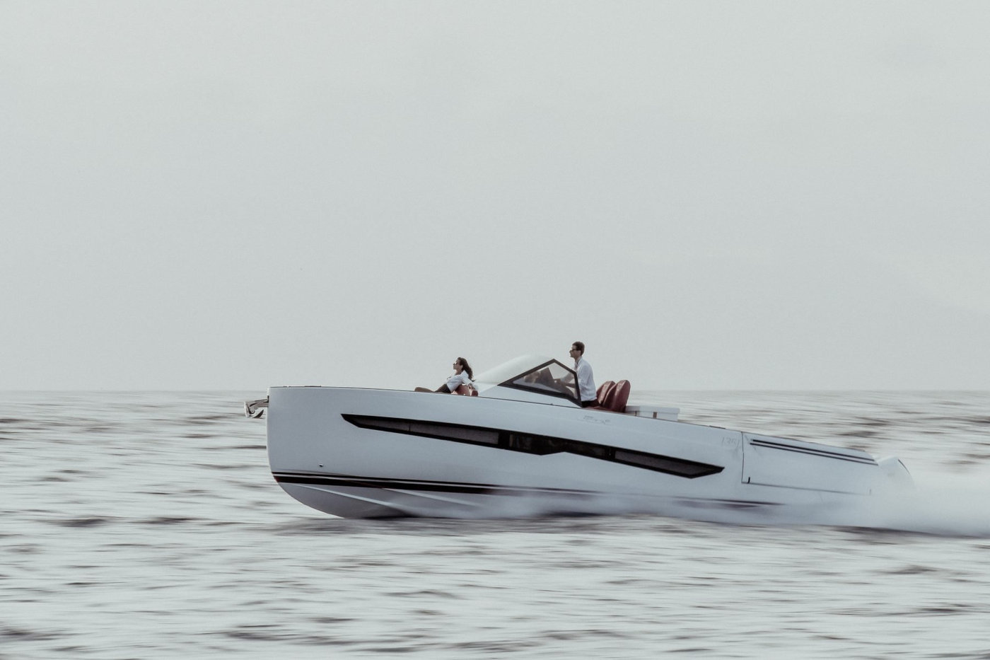 Dòng du thuyền Seawalker 35 – nét hiện đại tinh tế theo phong cách Italia Design