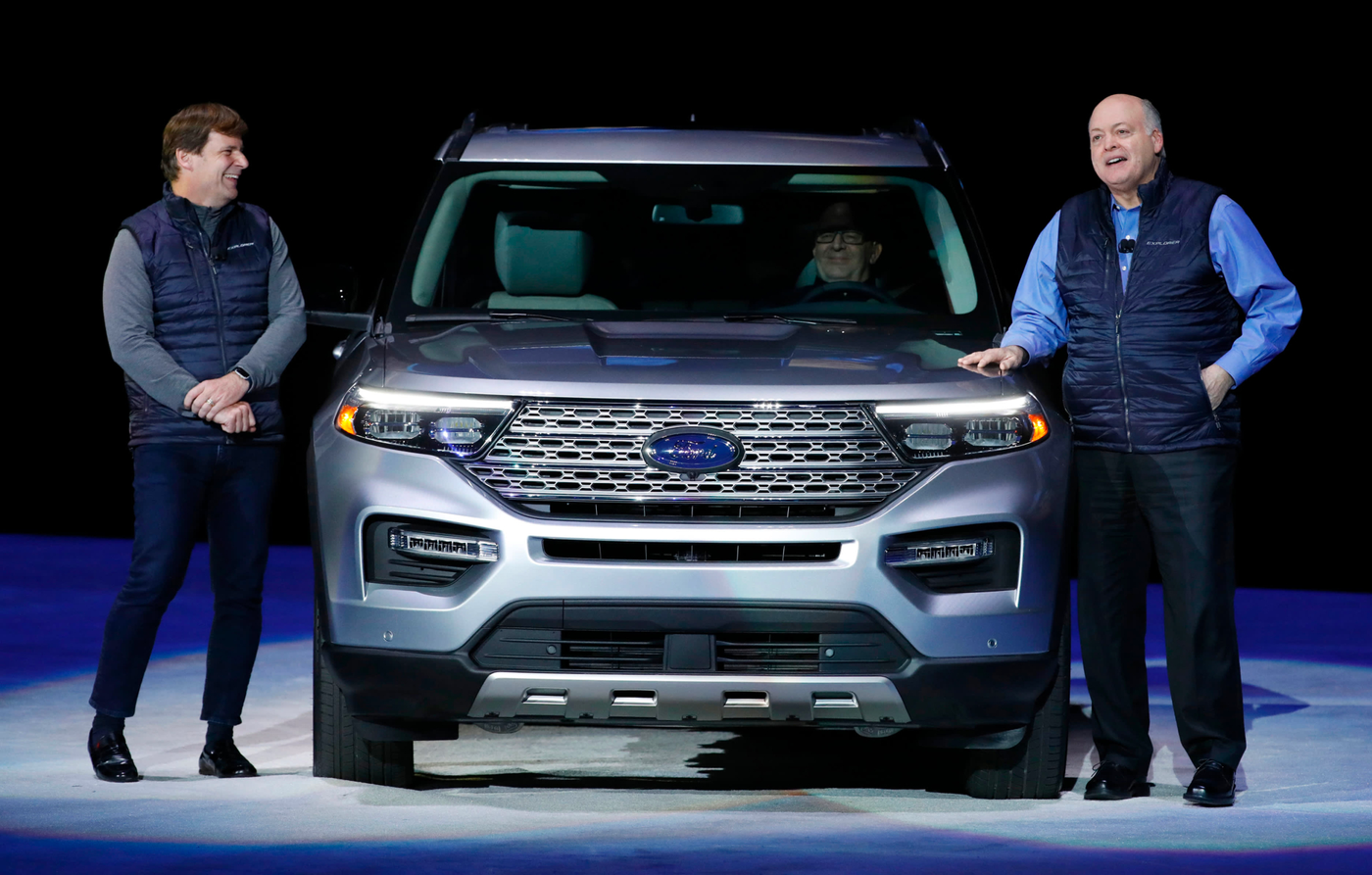 Vốn hoá của hãng xe Ford lần đầu tiên đã vượt qua giá trị 100 tỷ USD