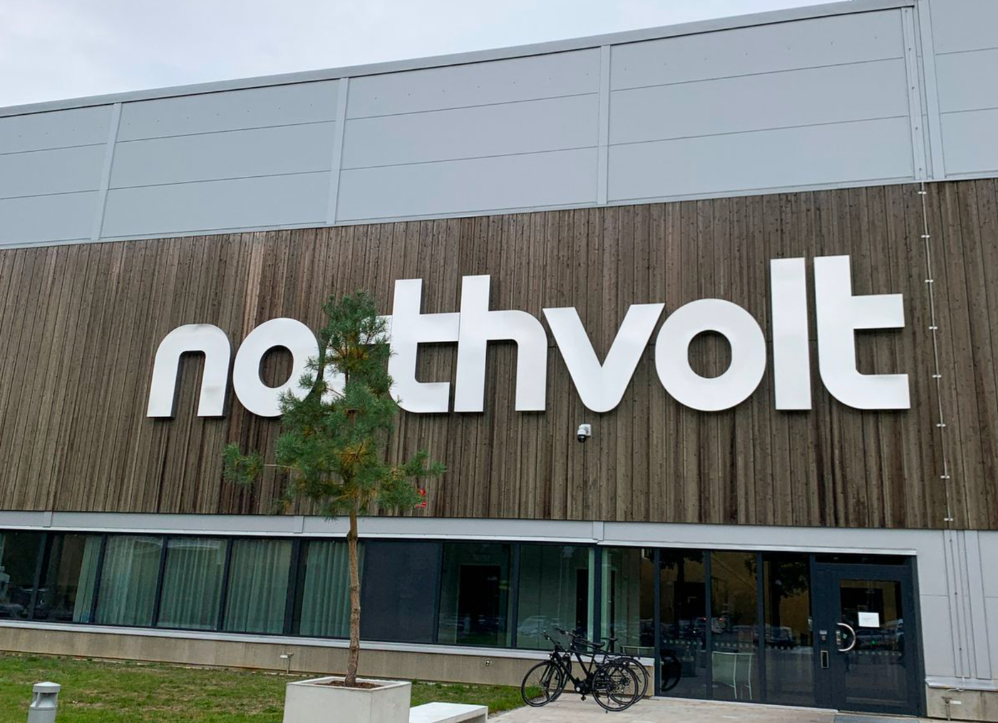 Northvolt khánh thành nhà máy sản xuất pin xe điện đầu tiên tại châu Âu