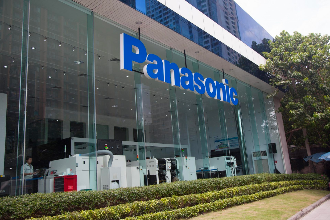 Panasonic chế tạo pin xe điện từ vật liệu tái sử dụng nhằm giảm ảnh hưởng môi trường