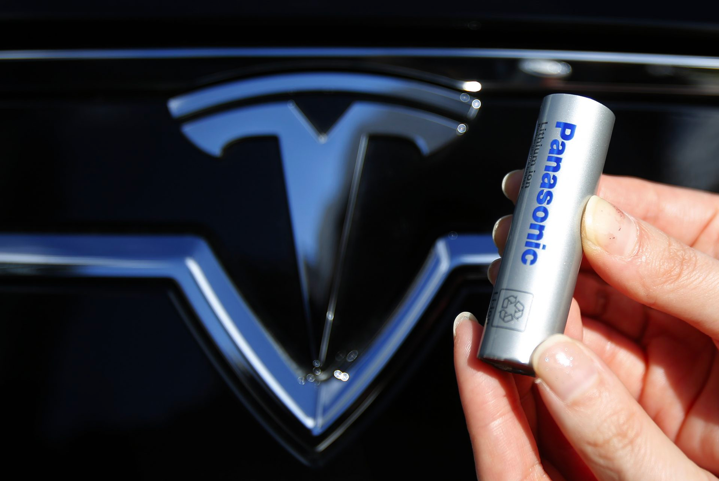 Panasonic xây dựng nhà máy pin khổng lồ mới ở Mỹ để cung cấp cho Tesla