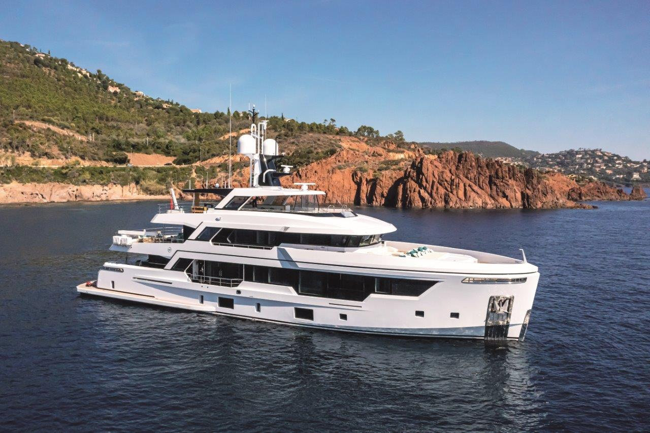Khám phá siêu du thuyền thám hiểm đầu tiên của hãng đóng tàu Rosetti Superyachts