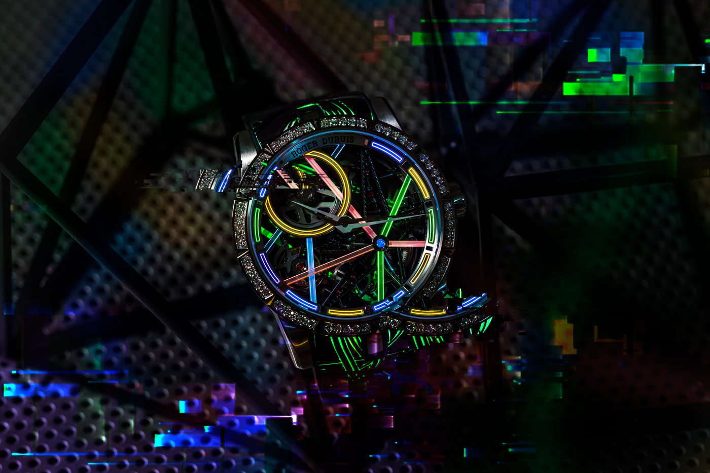 Roger Dubuis Excalibur Blacklight – Tái hiện một Hồng Kông rực rỡ trên cổ tay