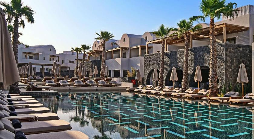 Radisson Blu Zaffron Resort – Ốc đảo tuyệt đẹp giữa biển Aegea