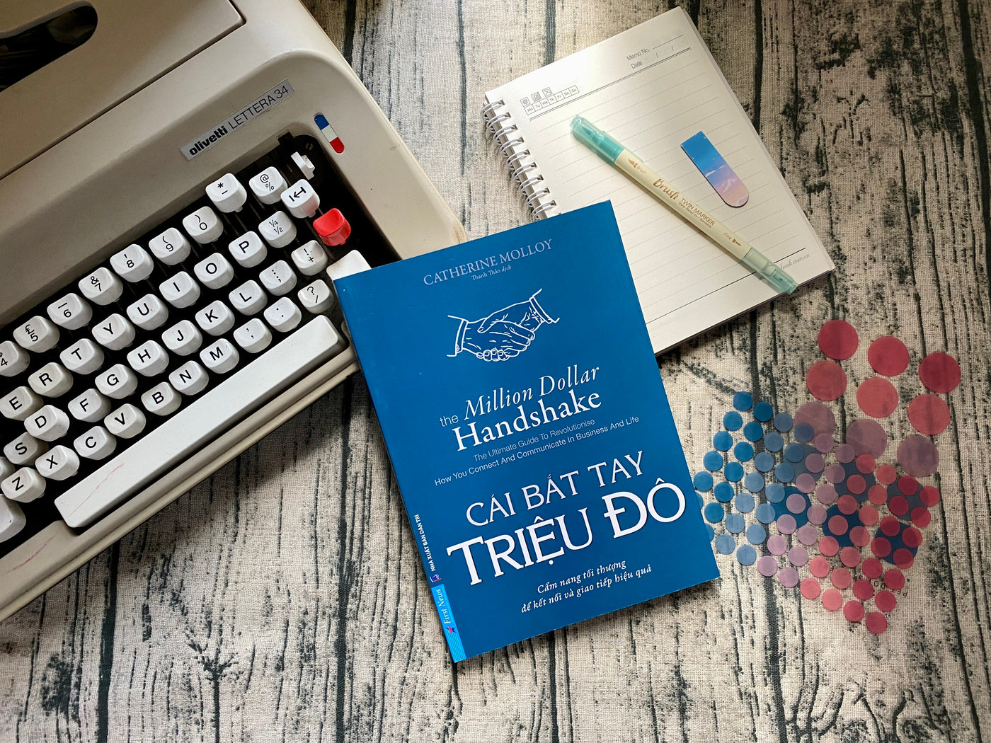 "Cái bắt tay triệu đô" – Cẩm nang để kết nối và giao tiếp hiệu quả