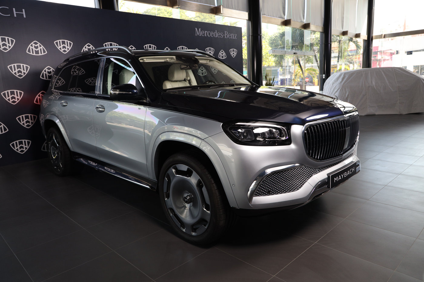 Chiêm ngưỡng Mercedes-Maybach GLS 600 Edition 100 đầu tiên tại Việt Nam