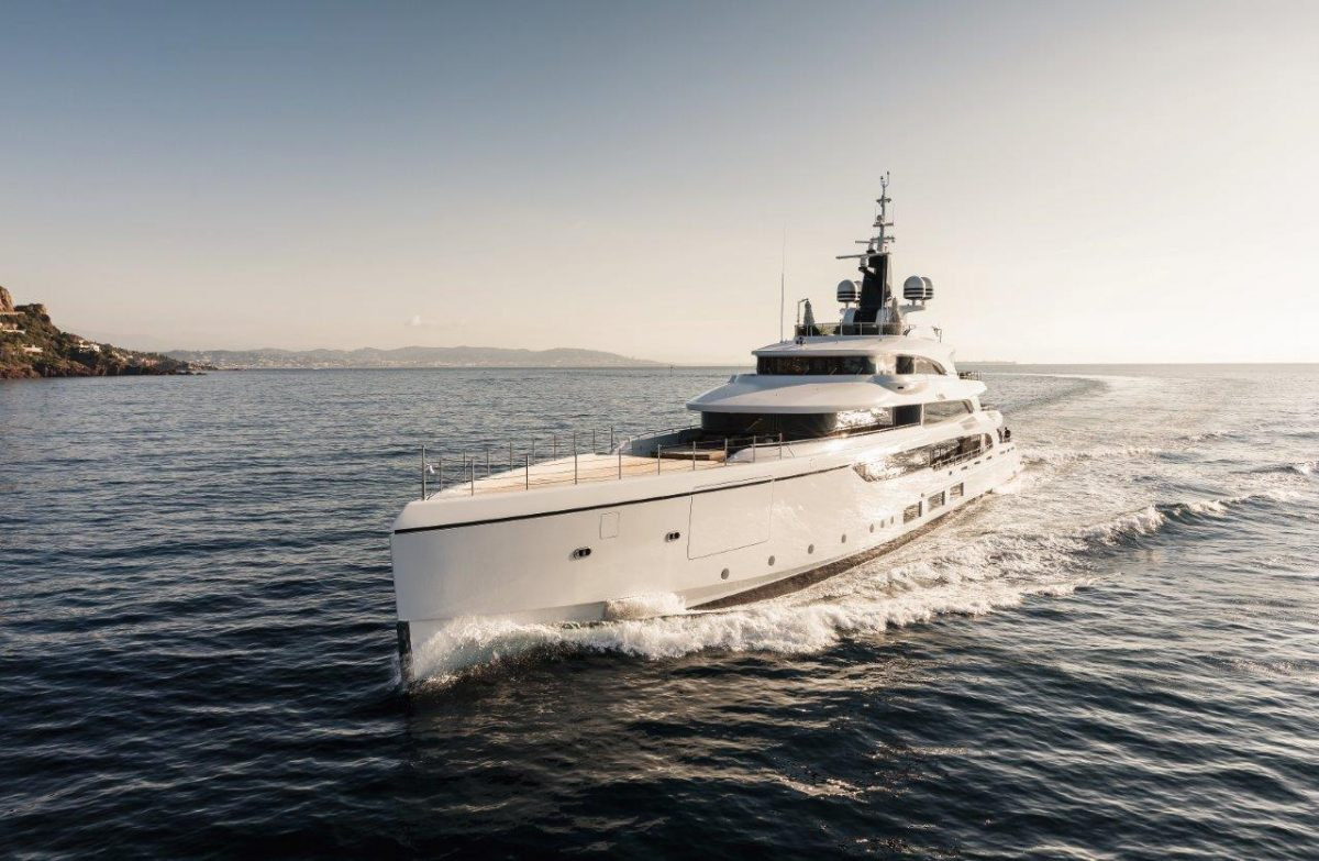 Benetti Triumph – 1 vẻ ngoài xa hoa, lộng lẫy hòa cùng sự tĩnh mịch của đại dương