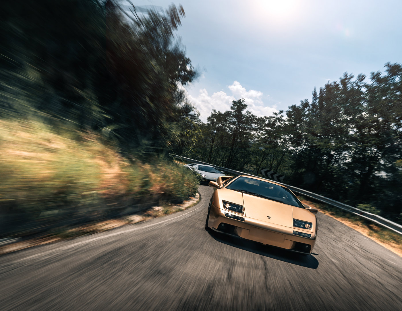 Lamborghini Diablo & động cơ V12 huyền thoại định nghĩa lại phân khúc siêu xe