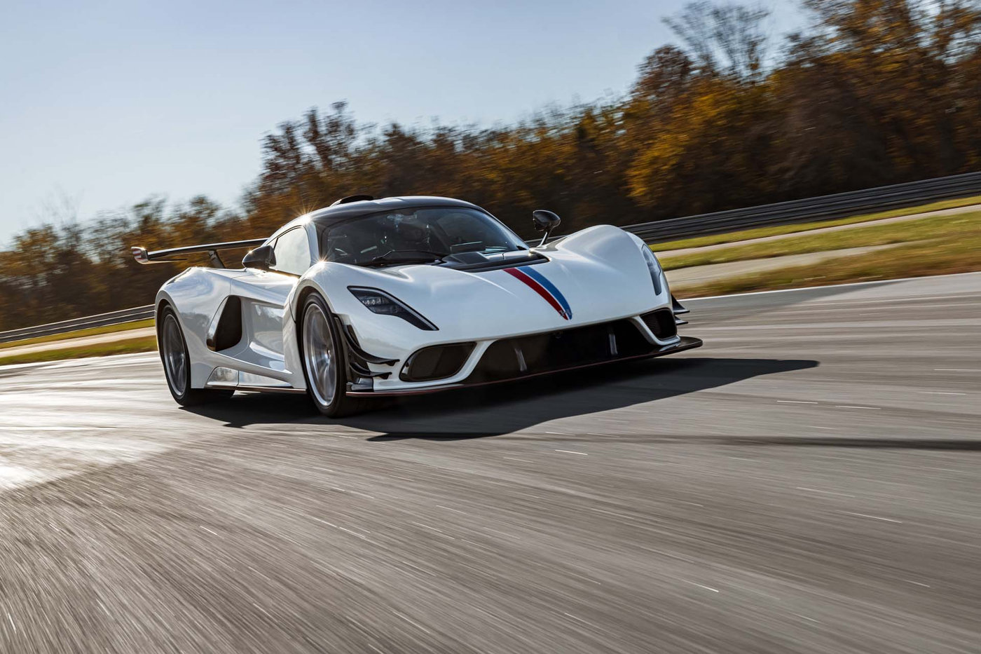 Hennessey sắp tung ra phiên bản nâng cấp cho chiếc hypercar kiểu Mỹ – Venom F5