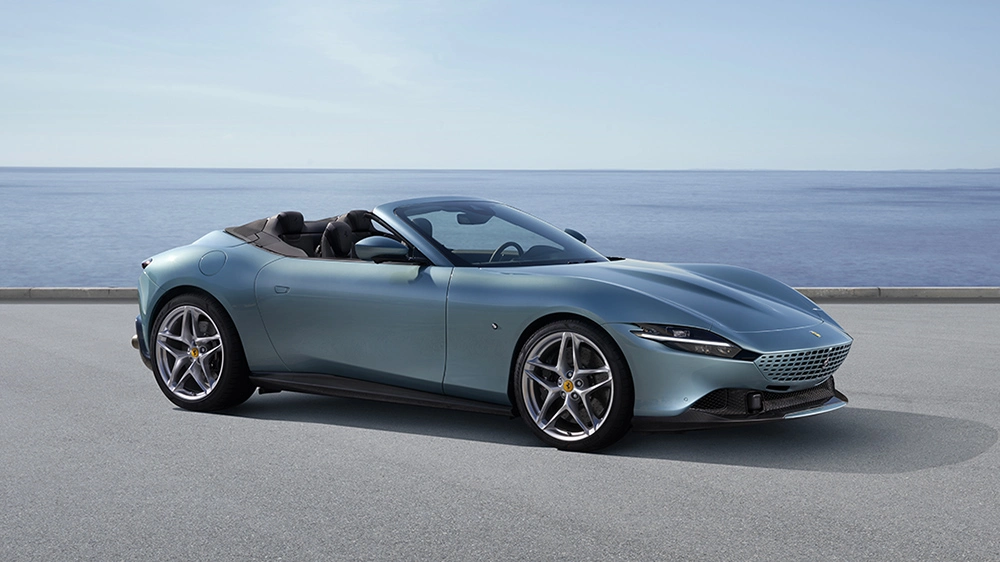 Ferrari trở lại với dòng xe mui trần soft-top sau hơn 50 năm với Roma Spyder