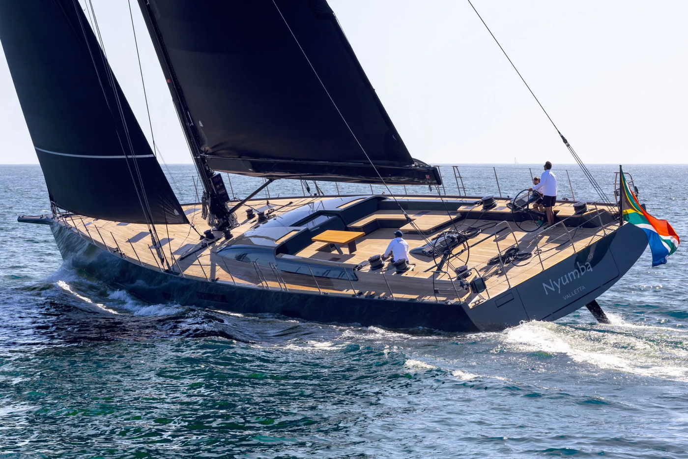 Nyumba – Du thuyền buồm thể hiện rõ triết lý "Smart Custom" của Southern Wind
