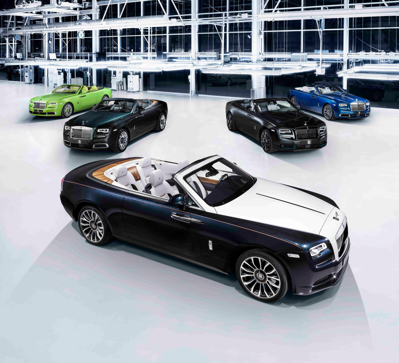 Vòng đời huy hoàng của Rolls-Royce Dawn đã chính thức đi đến hồi kết