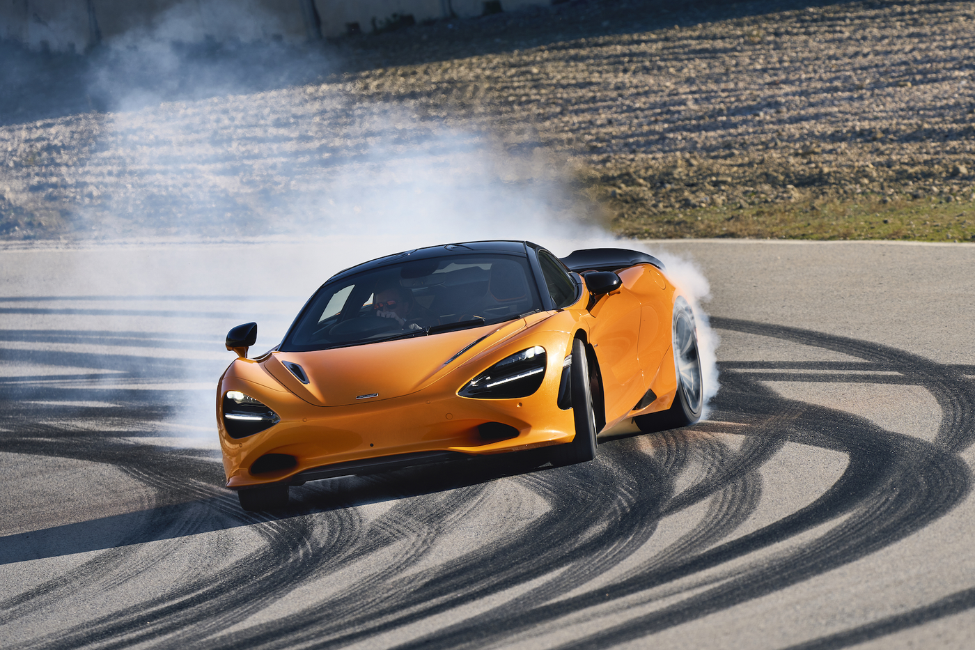 750S – Siêu xe nhẹ nhất lịch sử thương hiệu McLaren với hiệu suất trên cả tuyệt vời