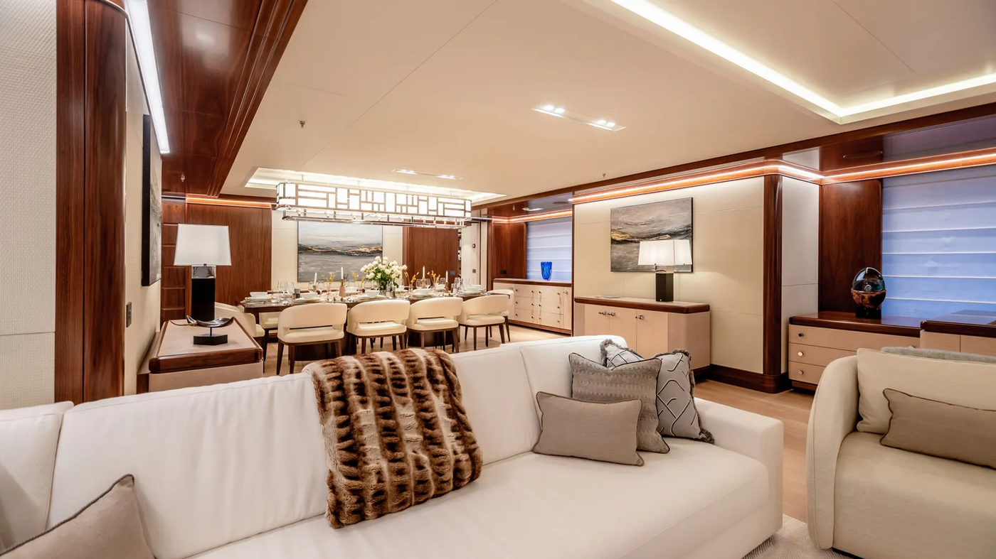 Ngắm nhìn nội thất trang nhã, sang trọng trên siêu du thuyền Calex 67m nhà Benetti