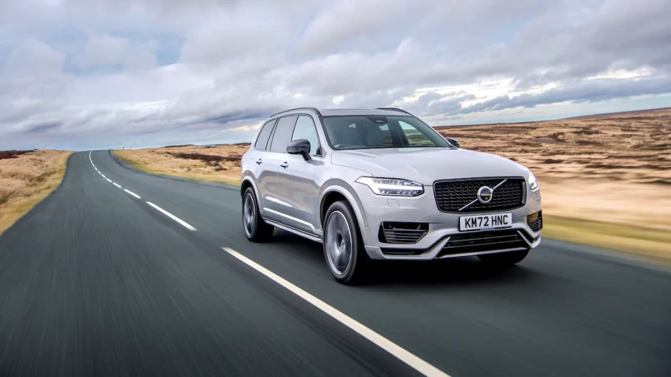 Volvo trở thành cái tên mới nhất tham gia vào mạng lưới trạm sạc xe điện của Tesla