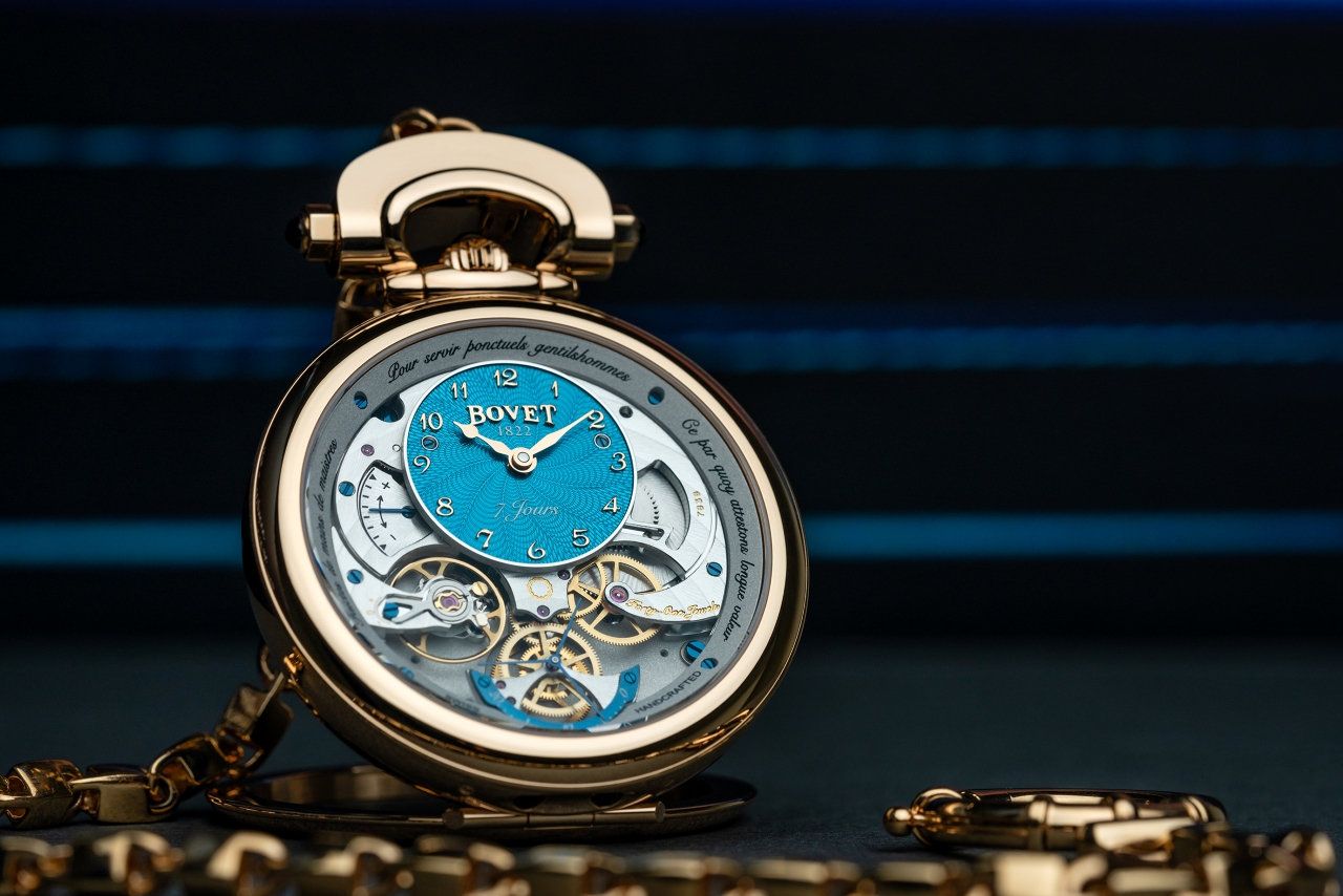 Chiêm ngưỡng Monsieur Bovet – biểu tượng thời gian màu ngọc lam thanh lịch