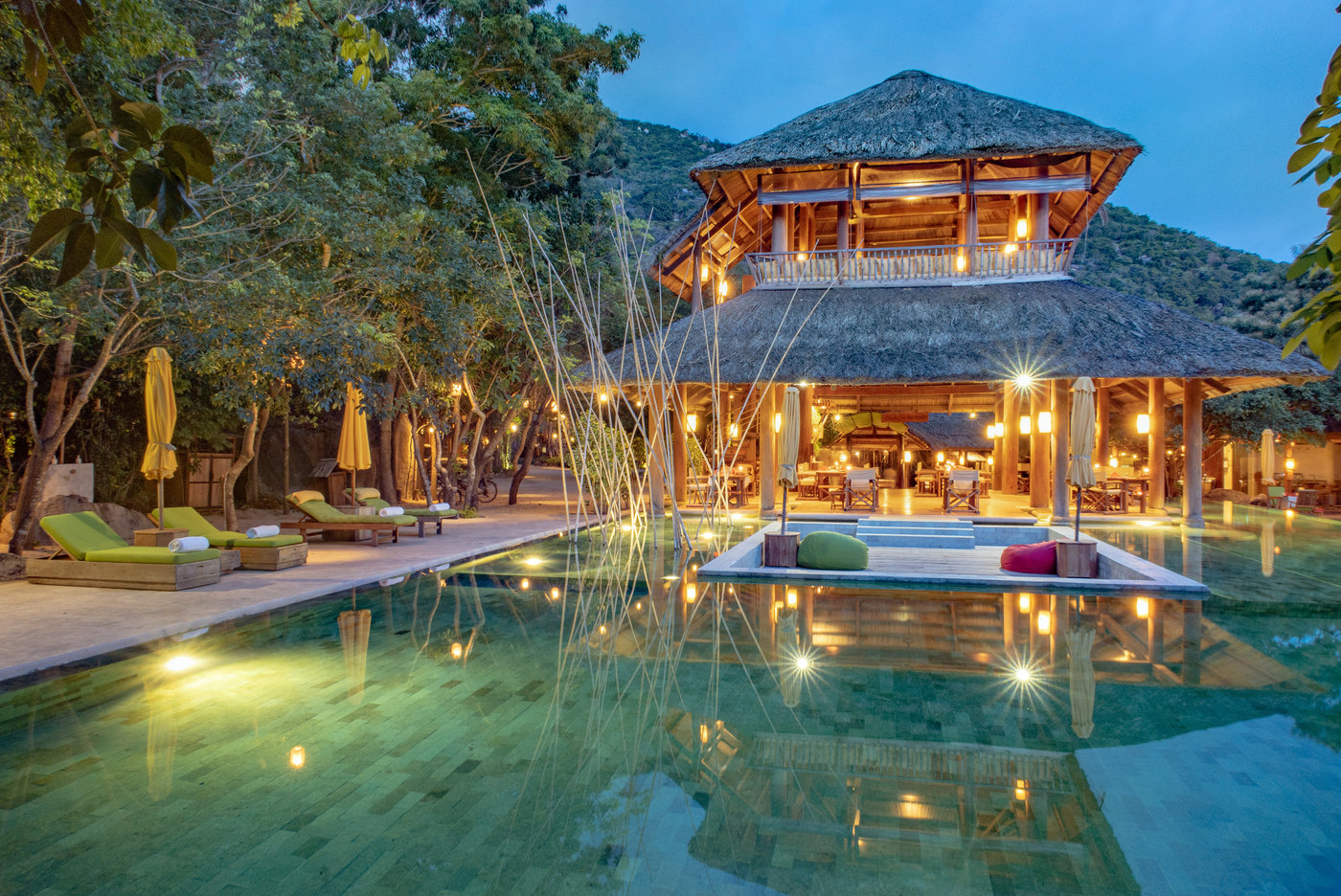 Nén Light Shines tại Six Senses Ninh Van Bay – phong cách ẩm thực Việt tinh tế