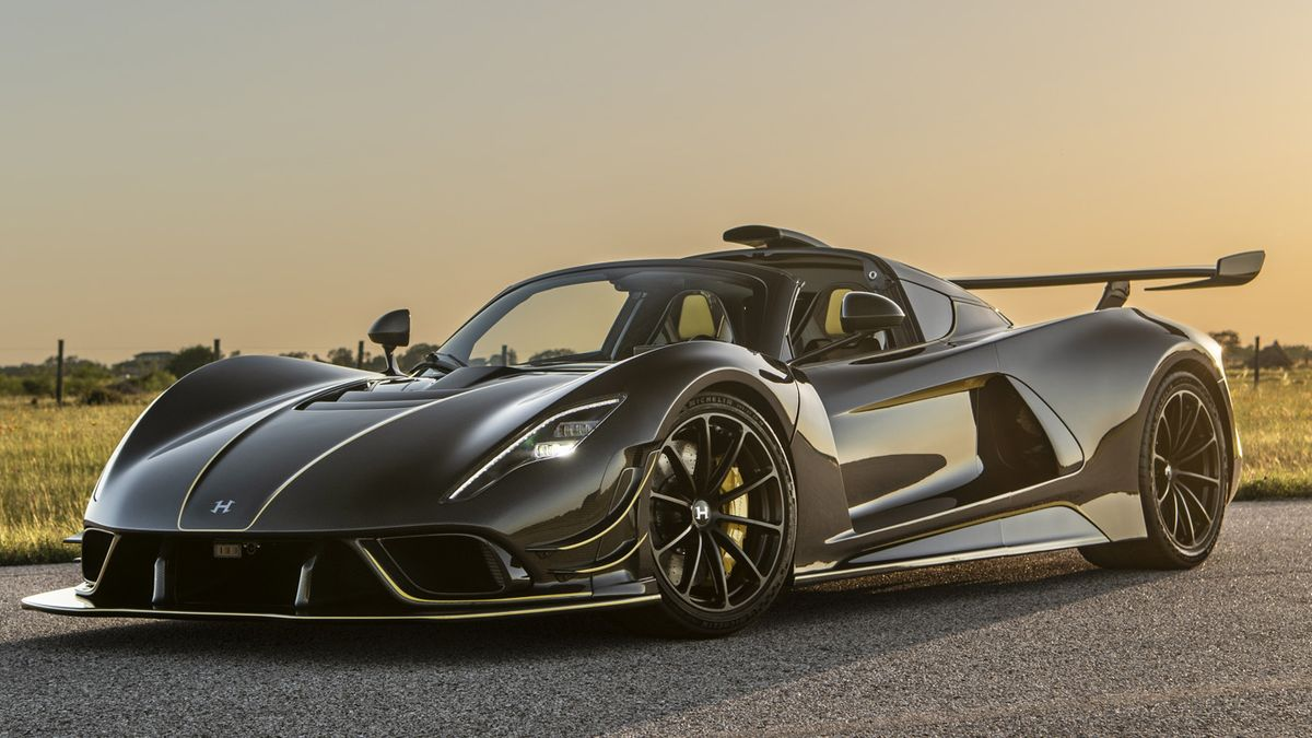 Hennessey ra mắt "chiến binh đường đua” mui trần Venom F5 Revolution Roadster