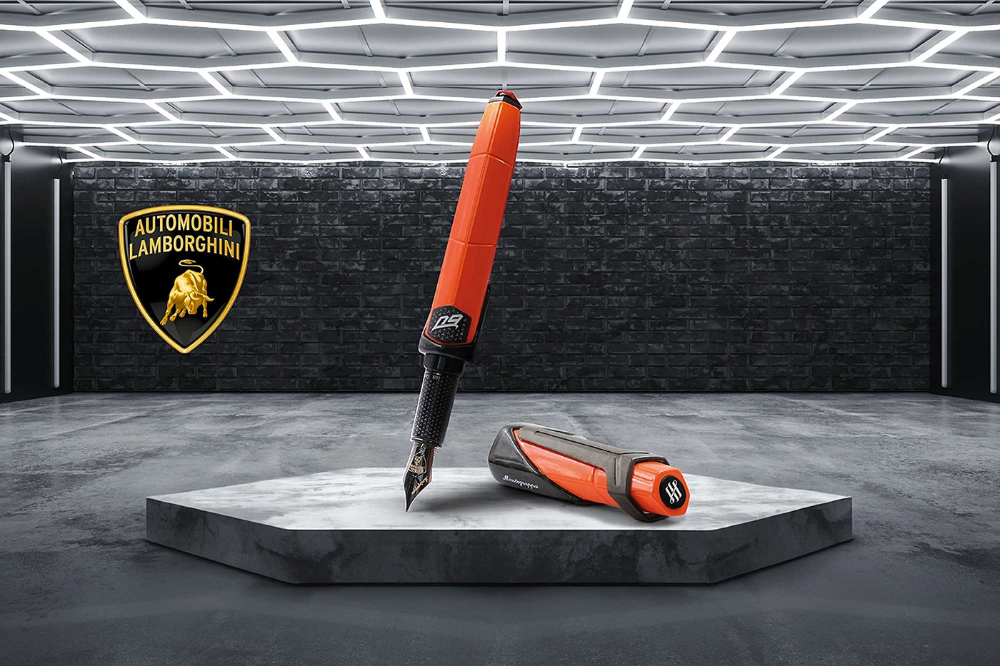 “Siêu bút” Automobili Lamborghini 60° với sứ mệnh bảo vệ "DNA" hàng xa xỉ Ý