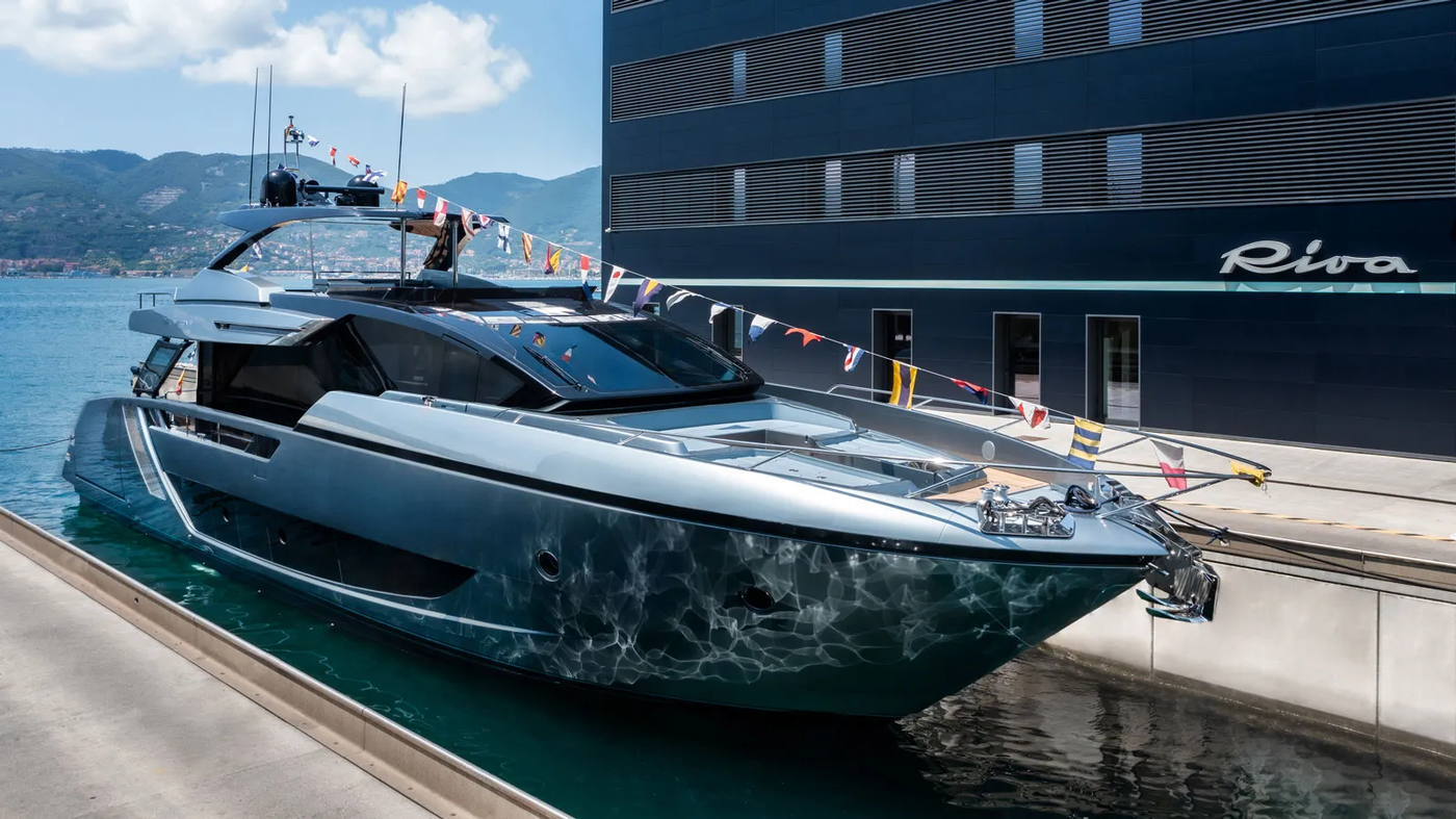 Riva 82′ Diva tiếp nối truyền thống xa hoa nhà Riva cùng nhiều cải tiến ấn tượng