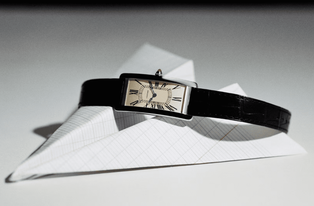Cartier Tank Cintrée platinum – chiếc đồng hồ hiện đại pha nét quyến rũ cổ điển
