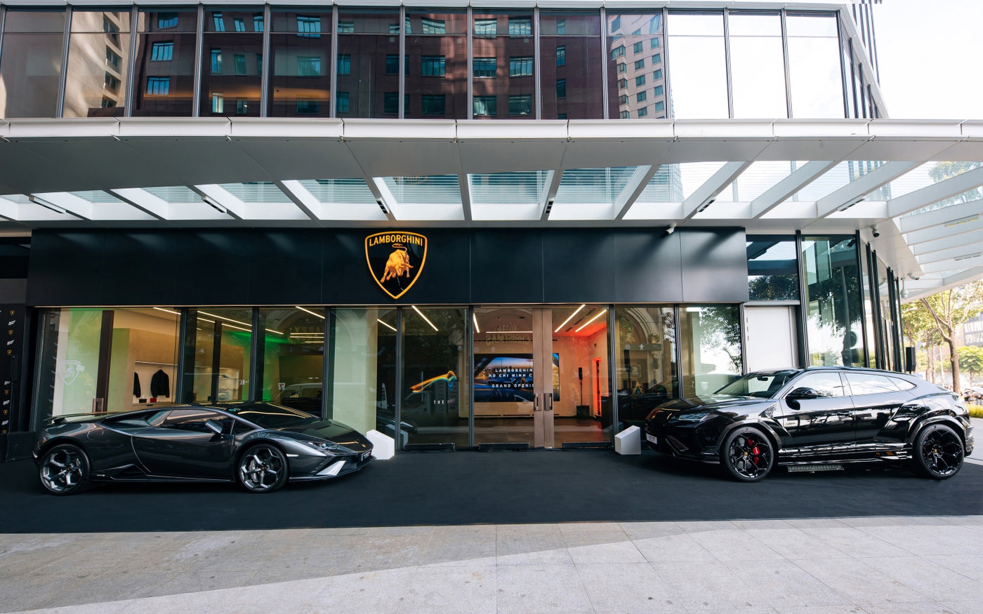 Showroom Lamborghini Hồ Chí Minh khai trương, đánh dấu 60 năm thương hiệu ra đời