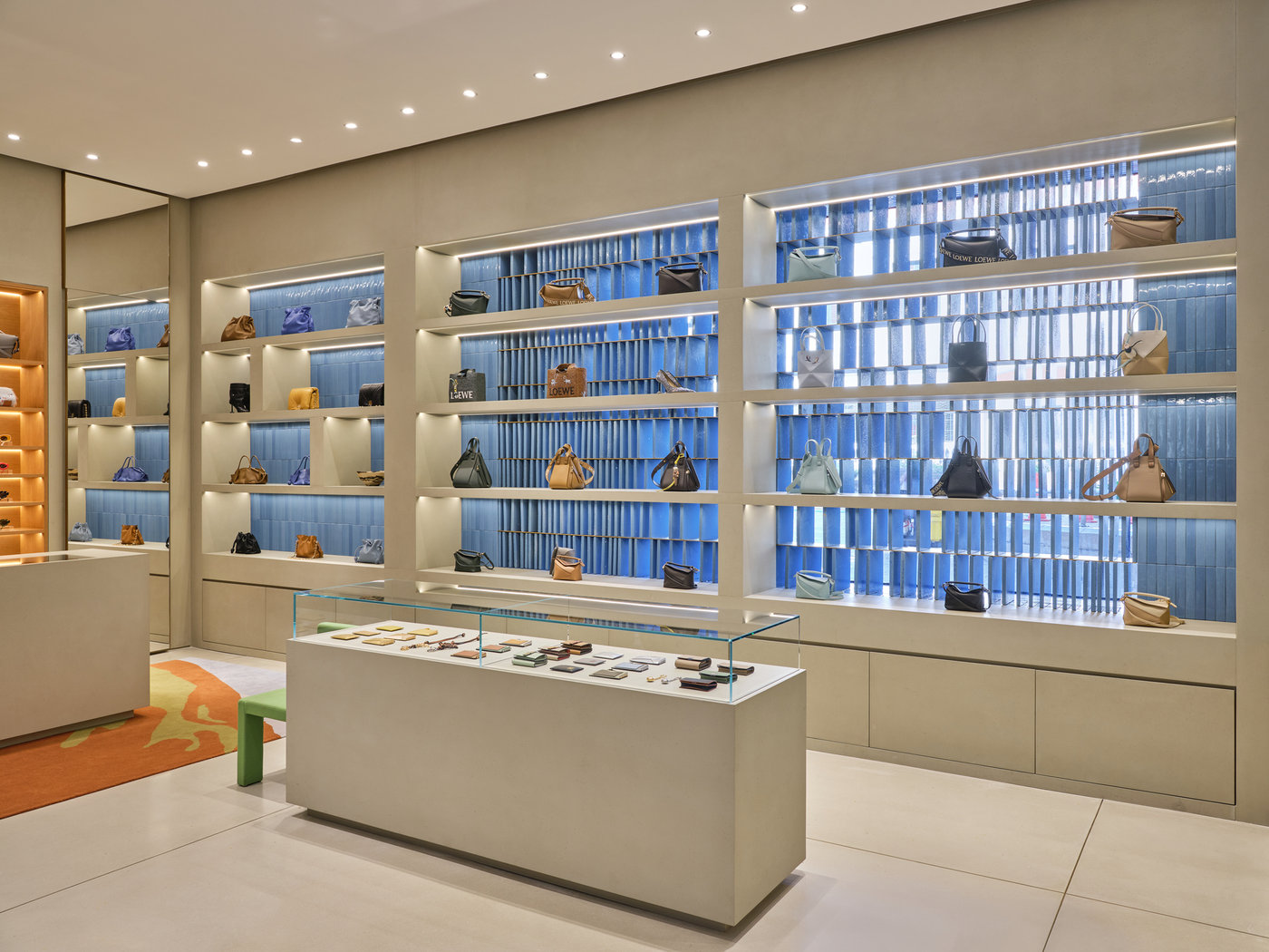 Boutique LOEWE đầu tiên tại Việt Nam khai trương lộng lẫy ở Union Square Saigon