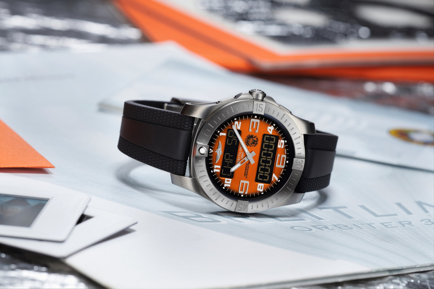 Breitling Aerospace B70 Orbiter – 25 năm chuyến bay khinh khí cầu khắp thế giới