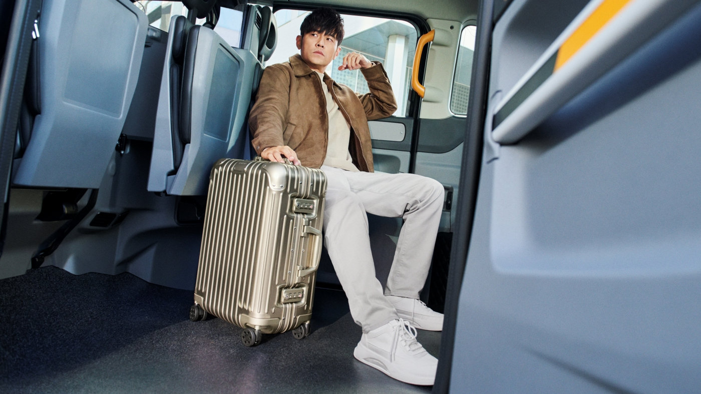 RIMOWA tiếp nối hành trình Never Still cùng tân đại sứ Châu Kiệt Luân
