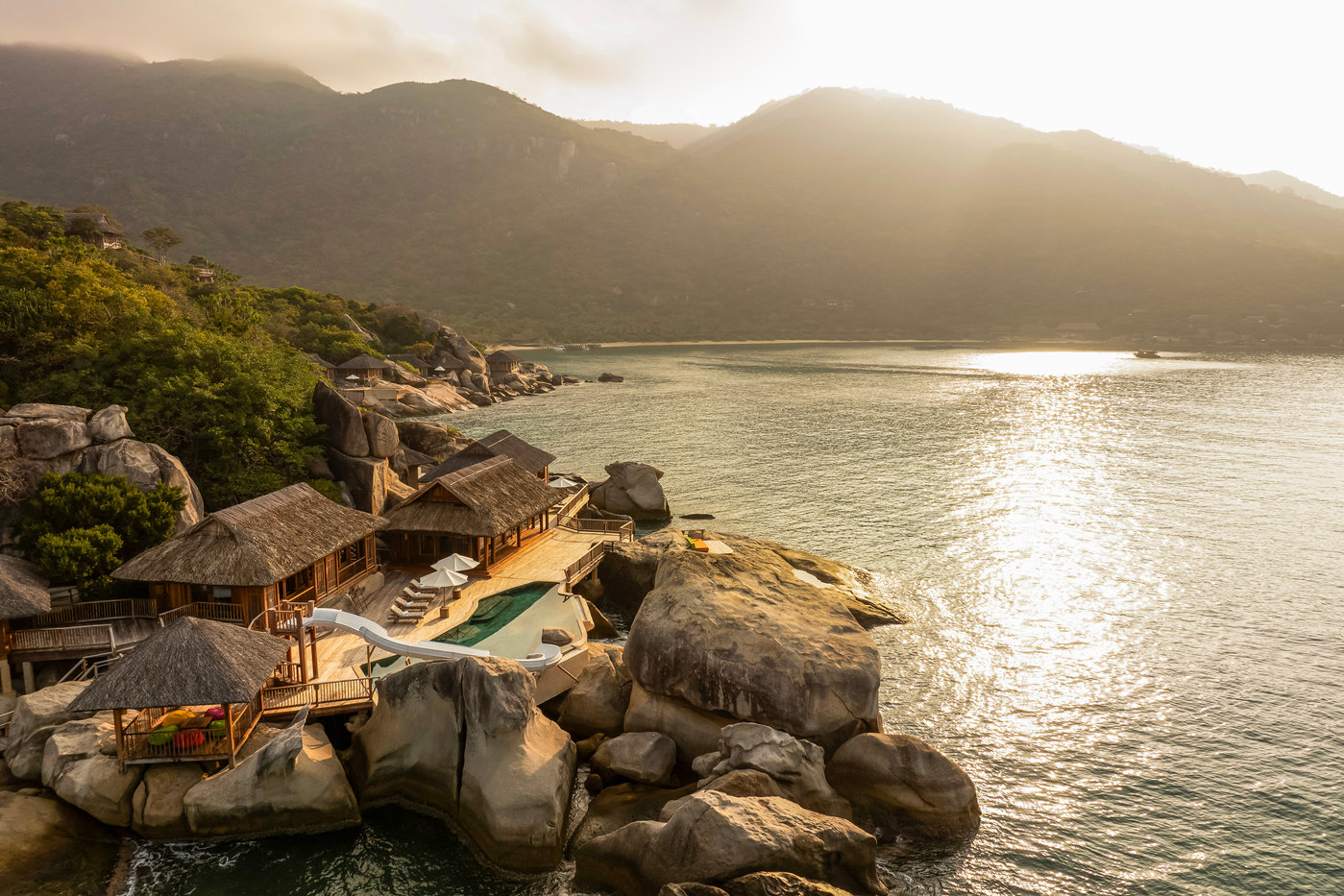 Kỳ nghỉ lễ bên bờ vịnh biển xinh đẹp bậc nhất Việt Nam tại Six Senses Ninh Van Bay