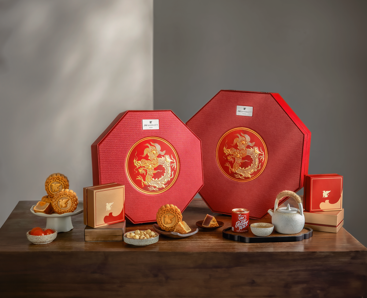 JW Marriott Hanoi truyền tải hình tượng Rồng thiêng qua BST Bánh Trung Thu 2024