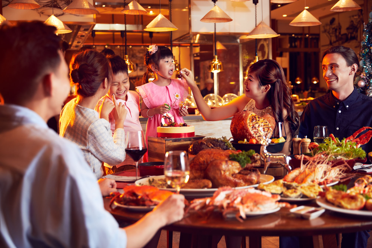 JW Marriott Hanoi & Sheraton Saigon đón mùa lễ hội với nhiều hoạt động rộn ràng