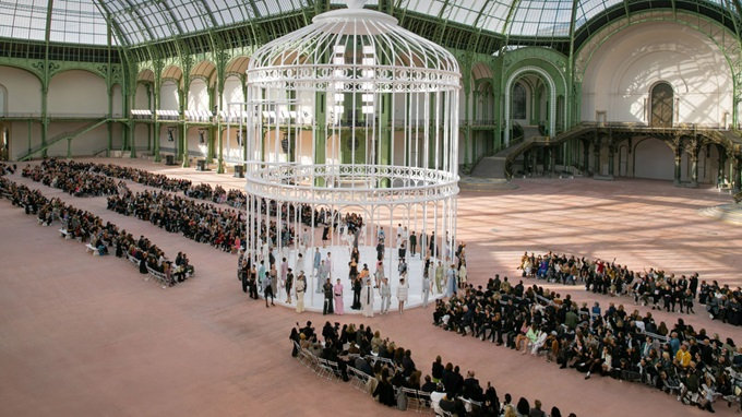 Chanel tăng cường cam kết hợp tác với Grand Palais