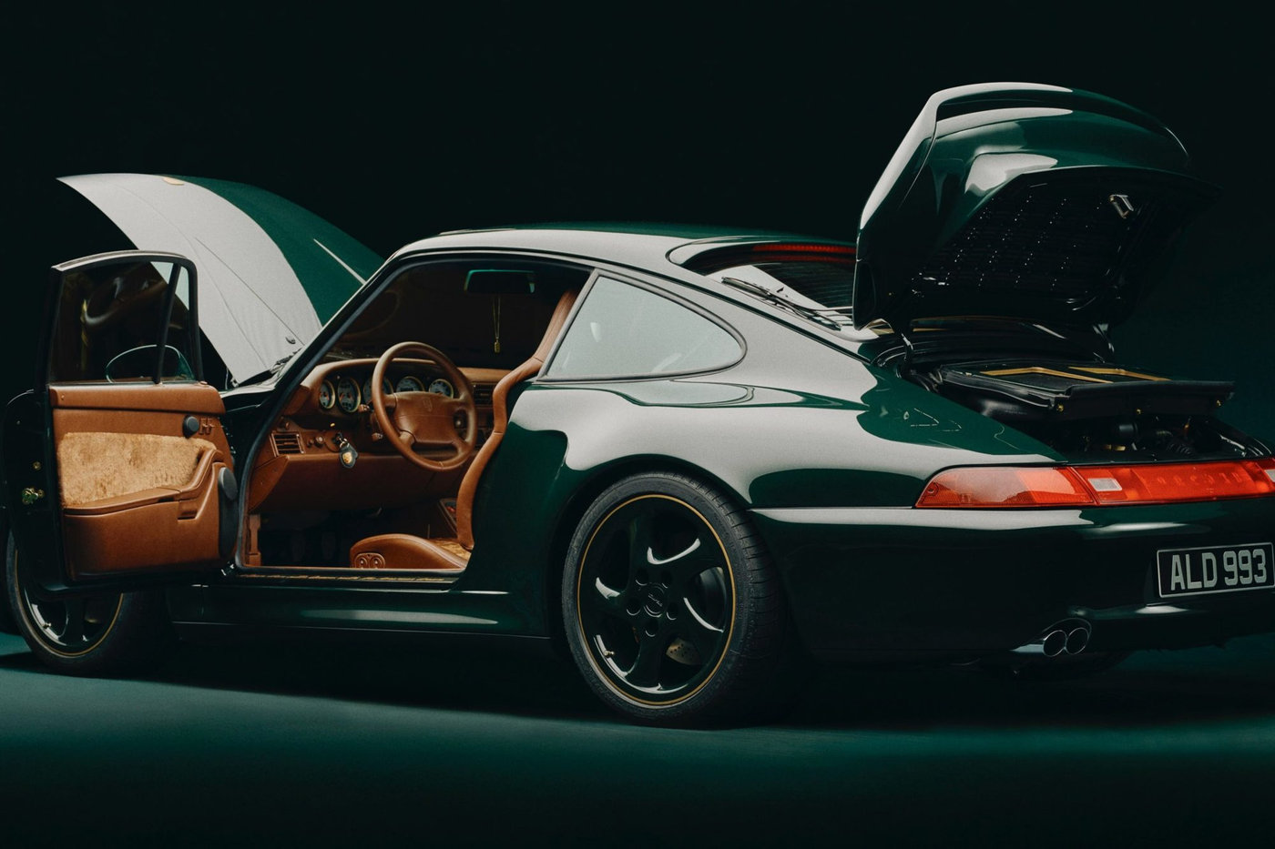 Porsche 993 Turbo by Aimé Leon Dore: Huyền thoại tái sinh, đậm hơi thở New York