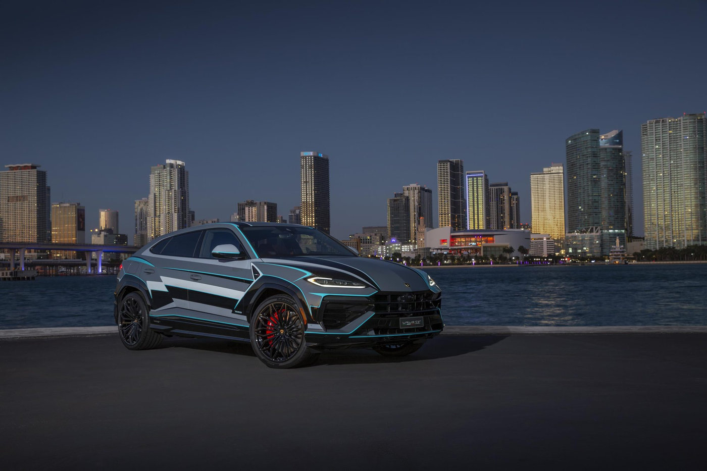 Mẫu xe điện Urus SE mới – Bước đột phá của Lamborghini tại triển lãm Art Basel