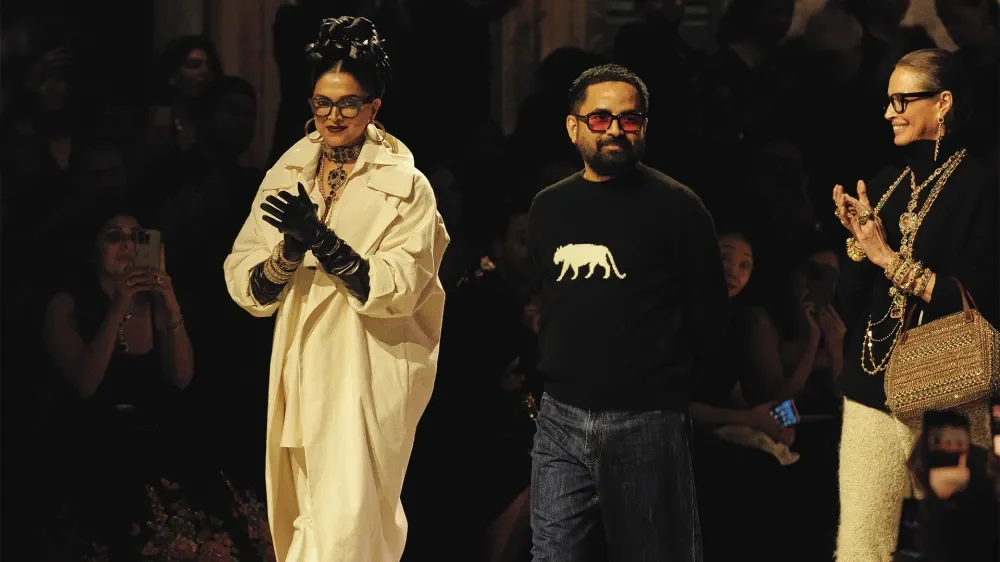 Sabyasachi Mukherjee – Ngôi sao sáng của thời trang Ấn Độ trên trường quốc tế