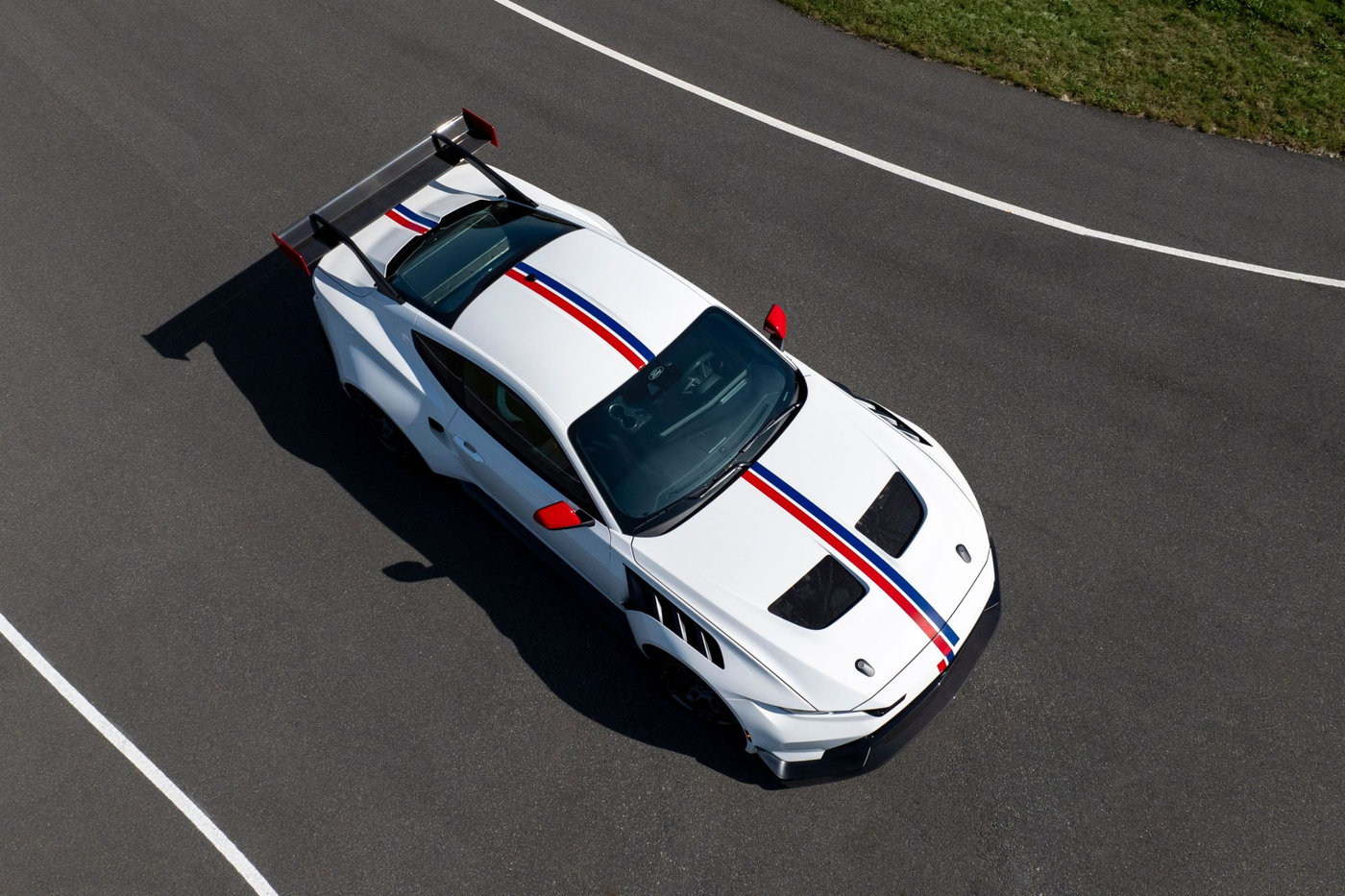 Ford Mustang GTD Spirit of America: Bản hùng ca về di sản tốc độ