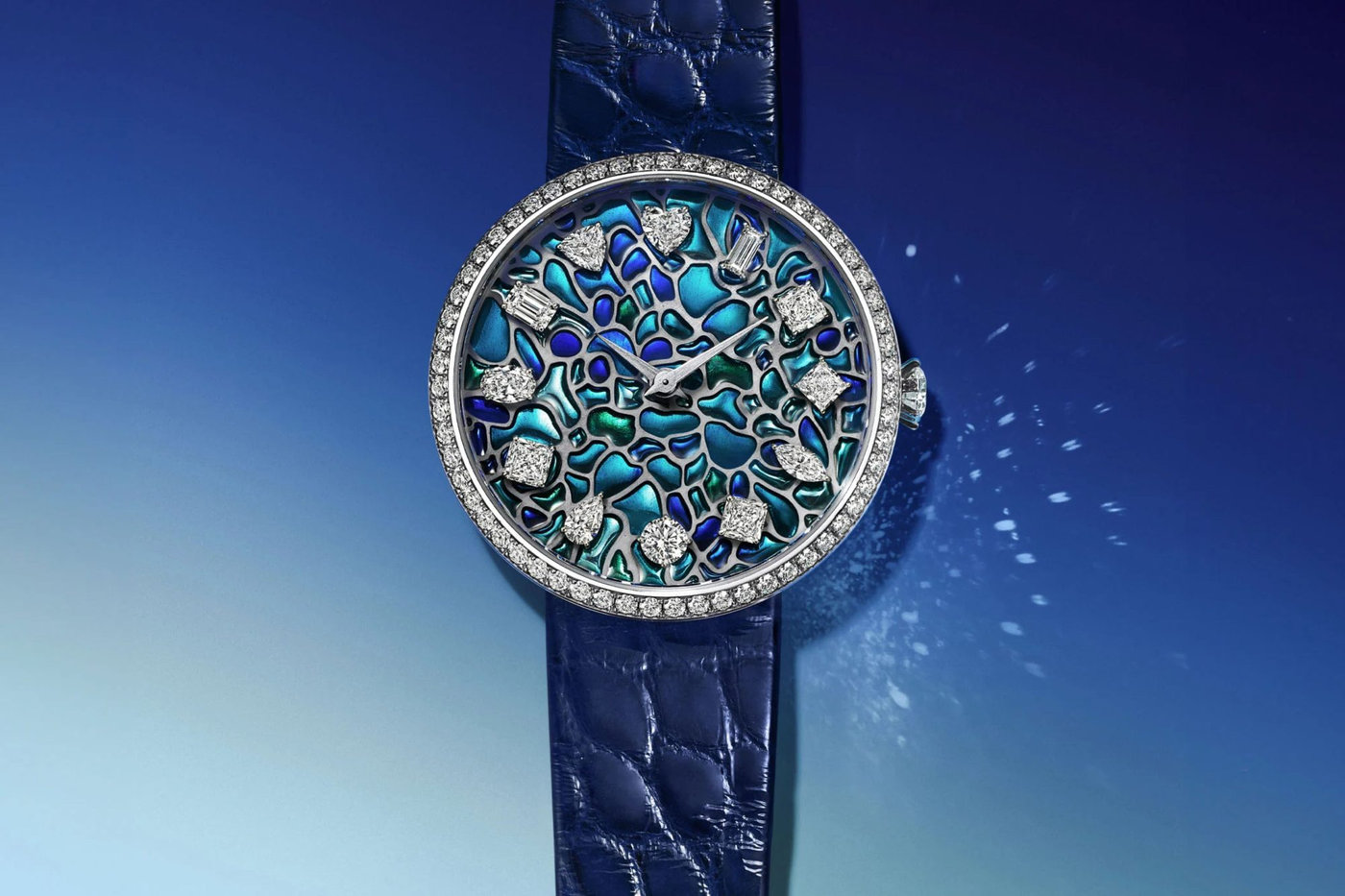 Eternity by Tiffany Wisteria: Tuyệt tác "nở rộ" từ kỹ thuật tráng men tinh xảo