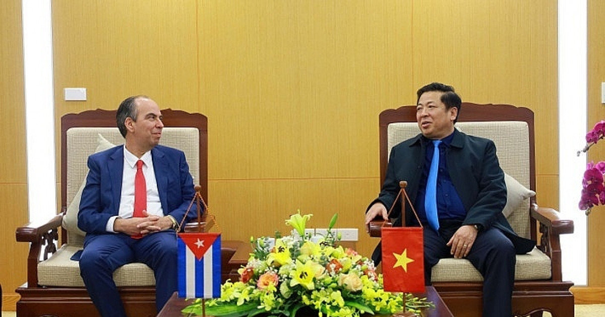 Bộ Xây dựng tạo điều kiện cho Công ty DINVAI của Cuba tham gia các dự án tại Việt Nam