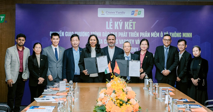 FPT hợp tác với công ty công nghệ Ấn Độ đào tạo Phát triển phần mềm ô tô thông minh