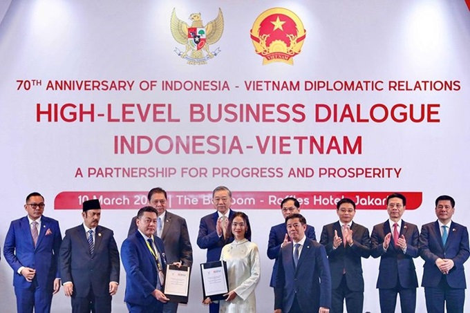 VinFast hợp tác với BNI để thúc đẩy giao thông xanh tại Indonesia