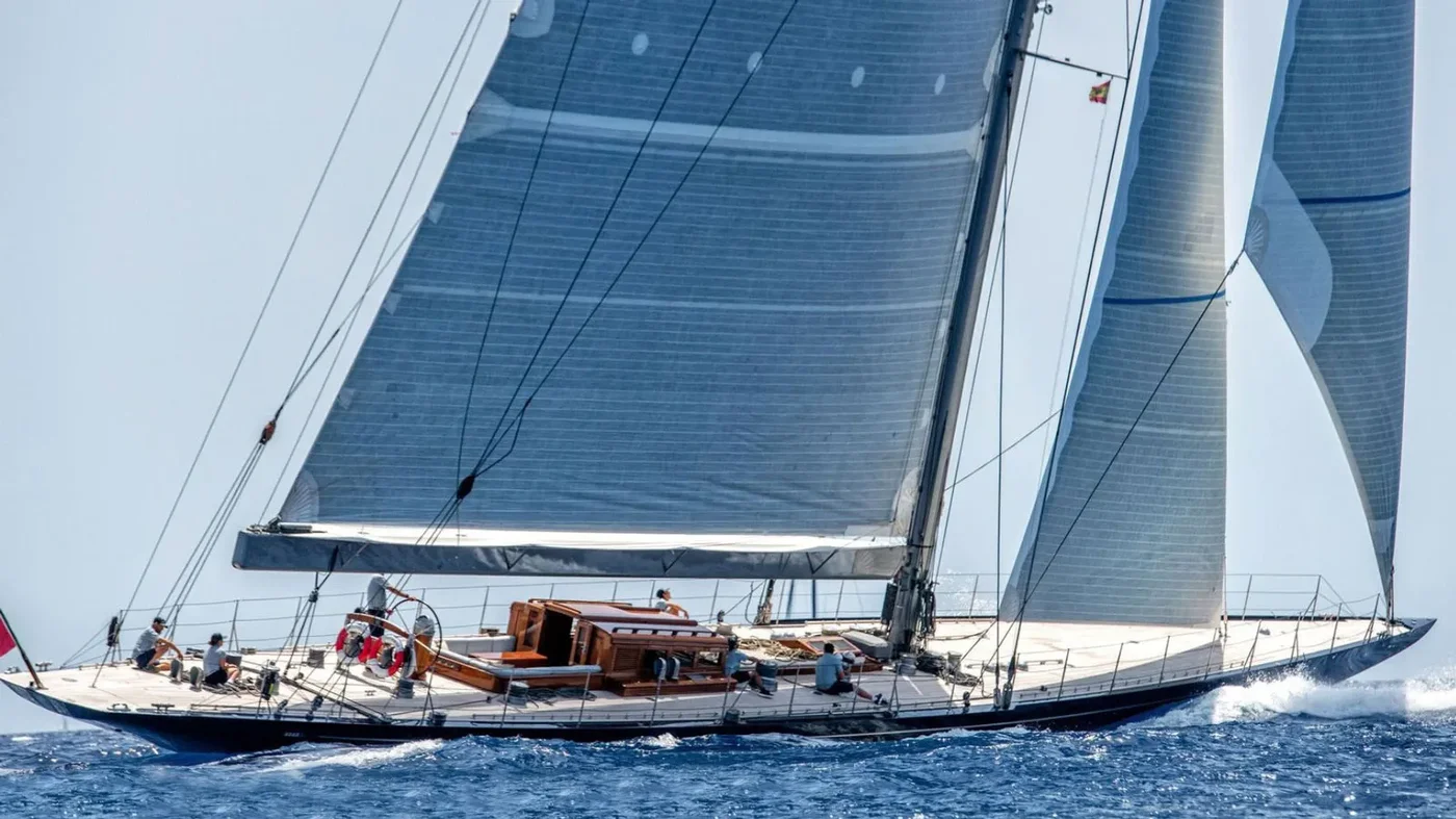 Huyền thoại du thuyền buồm J Class Rainbow trở lại, được rao bán với giá 10 triệu euro